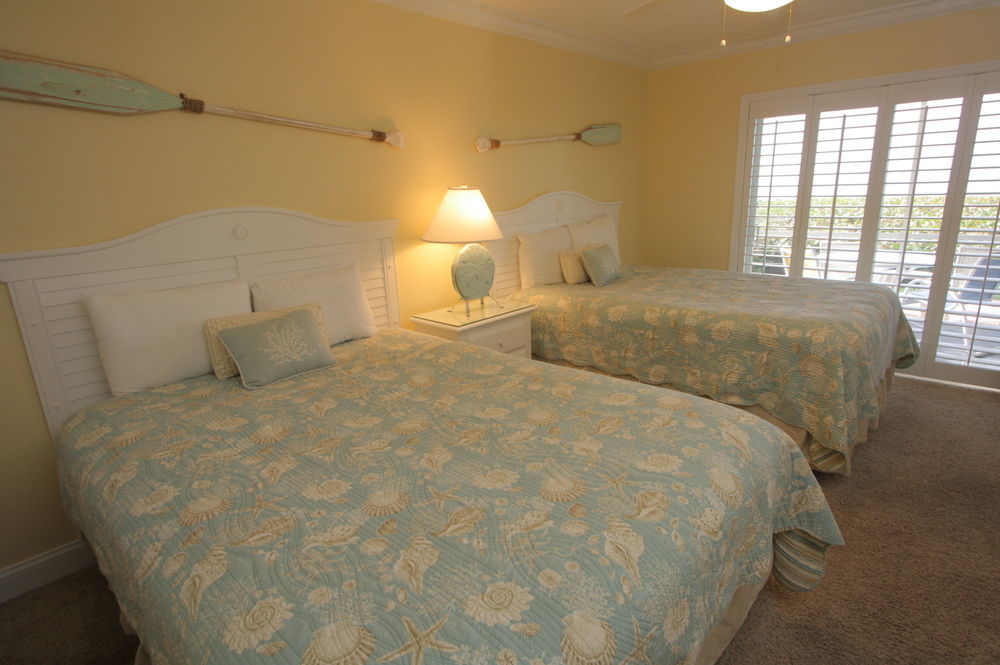 Beach Castle Resort By Rva Longboat Key Esterno foto