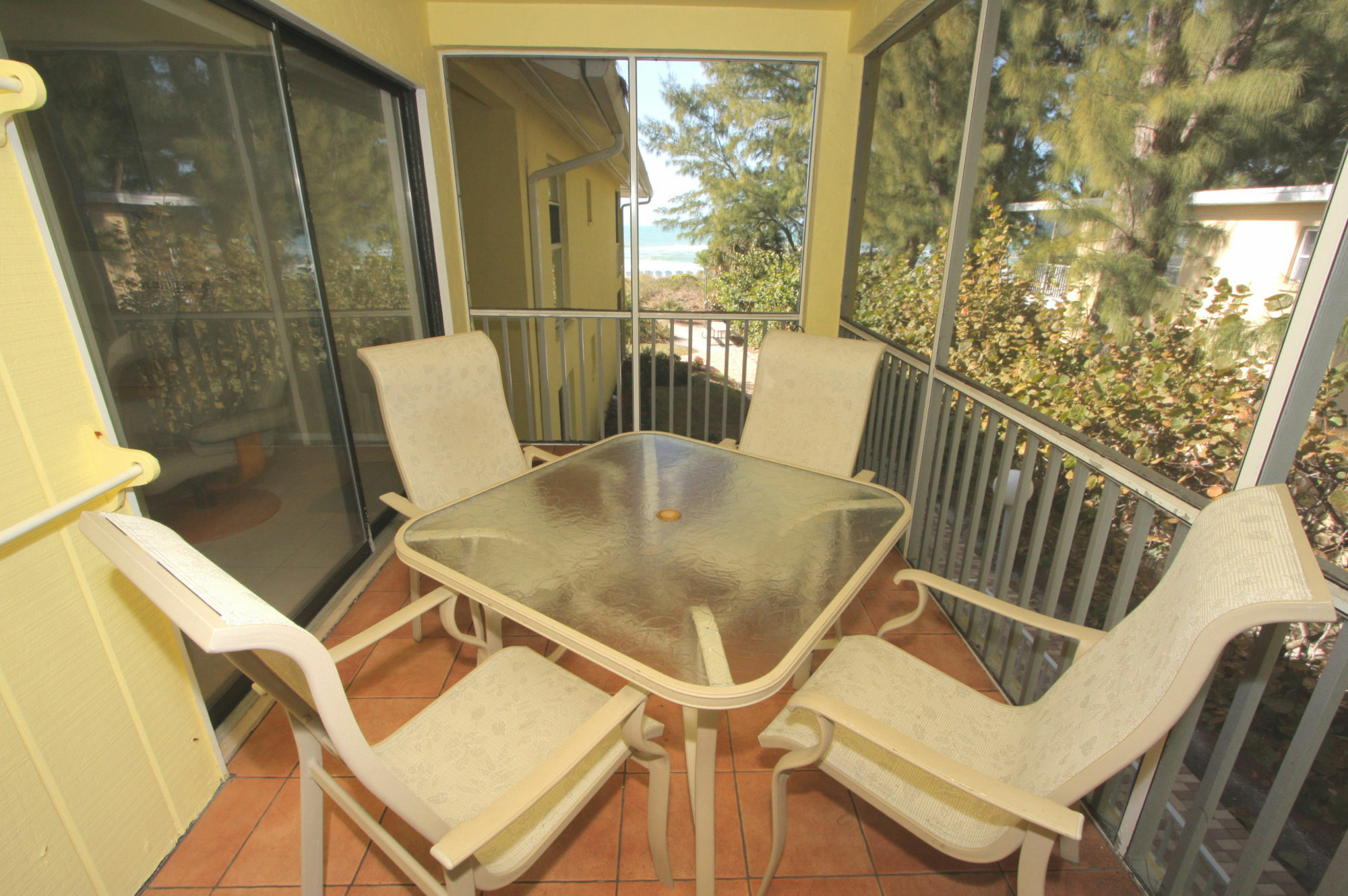 Beach Castle Resort By Rva Longboat Key Esterno foto